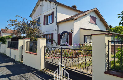 vente maison 220 000 € à proximité de Pisseleu (60860)