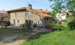 Maison 8 Pièces 182 m² à vendre à Nanteuil-en-Vallée (16700)