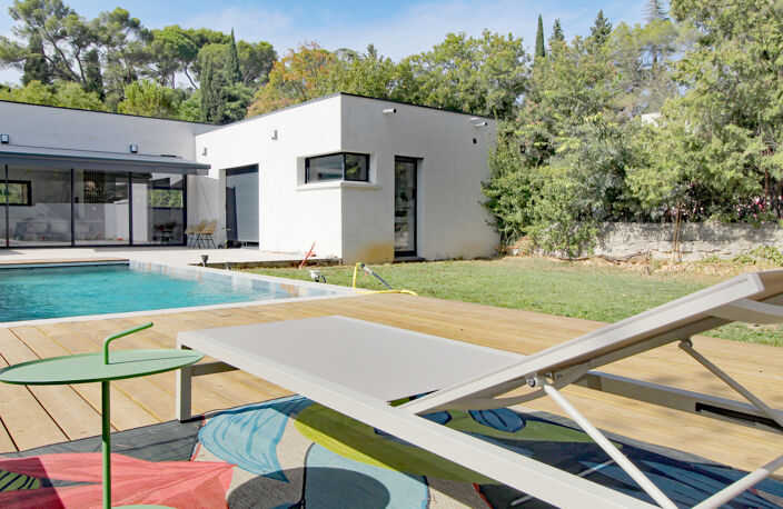 NIMES TOUR MAGNE Villa contemporaine d'exception de 230 m2 — photo 2