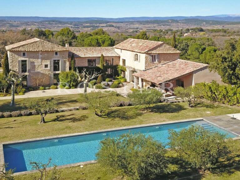 Proche Bonnieux, très beau mas XVIIIème rénové sur plus de 2 hec — photo 1