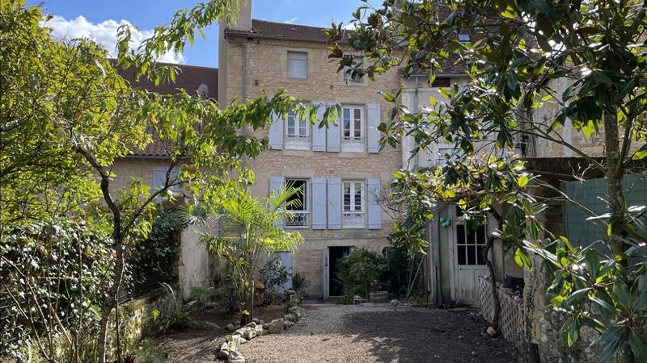 maison 7 pièces 220 m2 à vendre à Excideuil (24160)