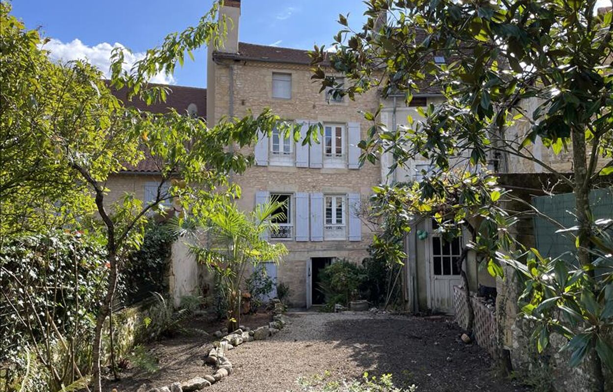 maison 7 pièces 220 m2 à vendre à Excideuil (24160)