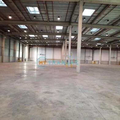 Local industriel 6689 m²