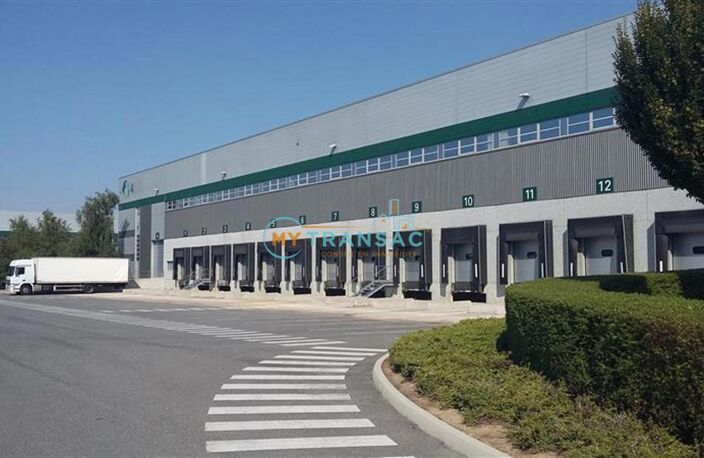 LOCATION Entrepôt à partir de 6 620 m² jusqu'à 6 689 m².à MOISSY-CRAMAYEL — photo 2