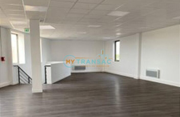 A VENDRE LOCAUX D'ACTIVITÉS NEUFS PLUSIEURS SURFACES DISPONIBLES A MONTEREAU-SUR-LE-JARD — photo 5
