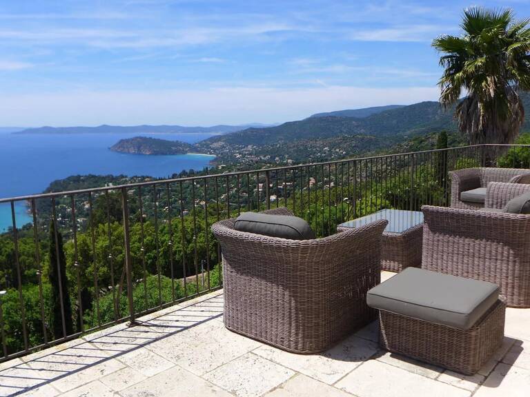 Propriete vue mer panoramique, le Rayol Canadel — photo 1