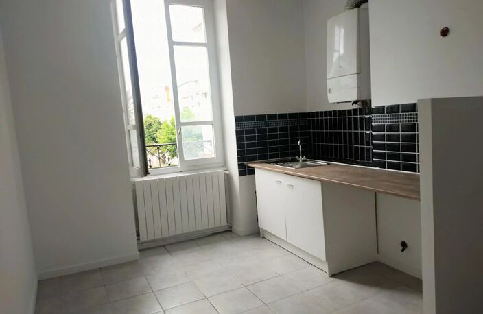 ST ETIENNE PROXIMITE ECOLE THEZENA DU MONTCEL — photo 2