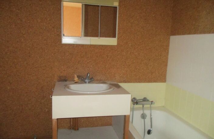 Appatement T2+ptte chambre, cave parking terrasse — photo 5