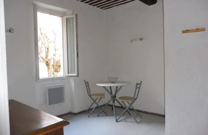 Bien vendu : Appartement  Salon-de-Provence (13300) — photo 3