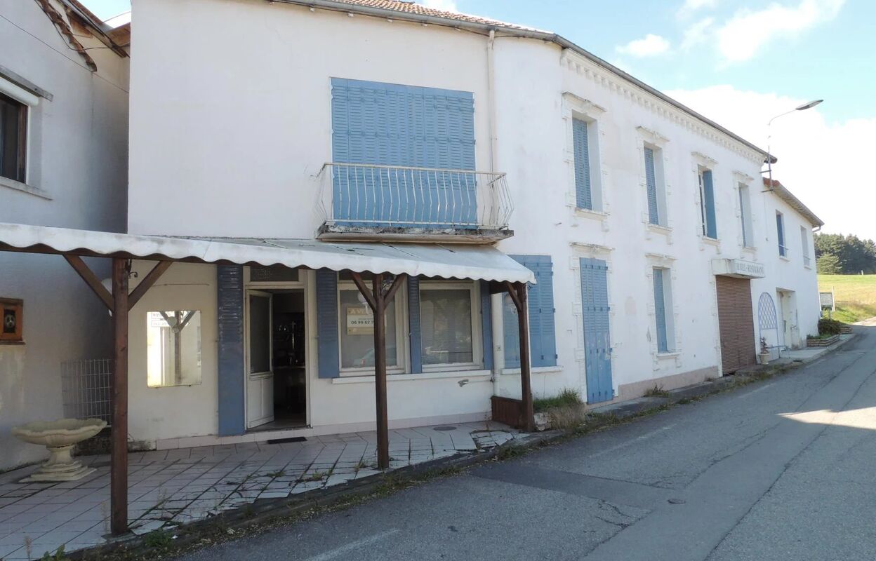 maison 8 pièces 195 m2 à Cremeaux (42260)