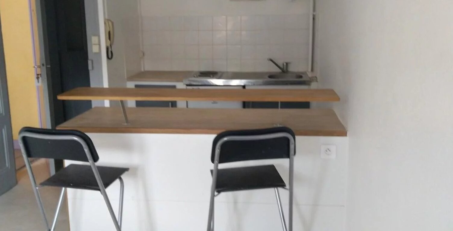 RUE DU DOCTEUR CHARCOT  STUDIO A SAISIR — photo 1