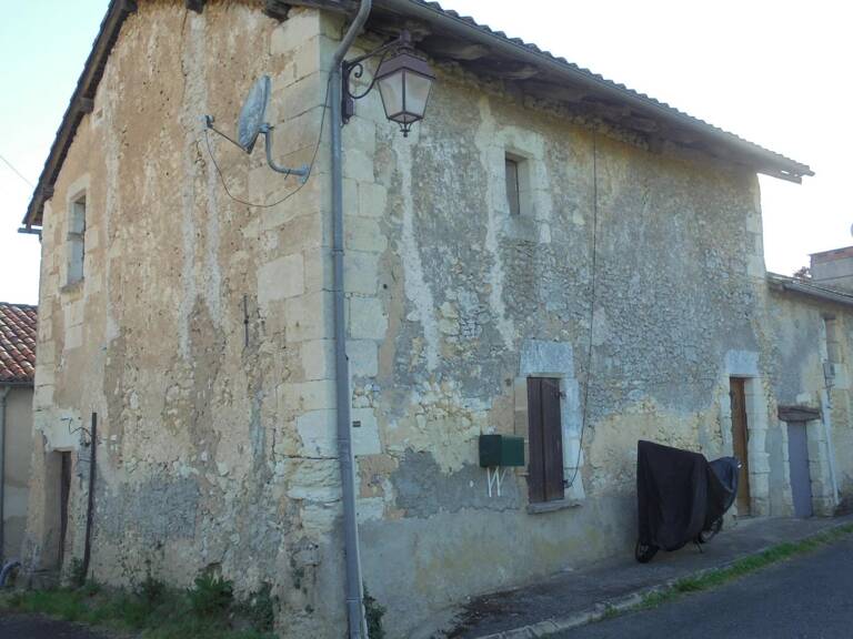 Petite bâtisse en pierre — photo 1