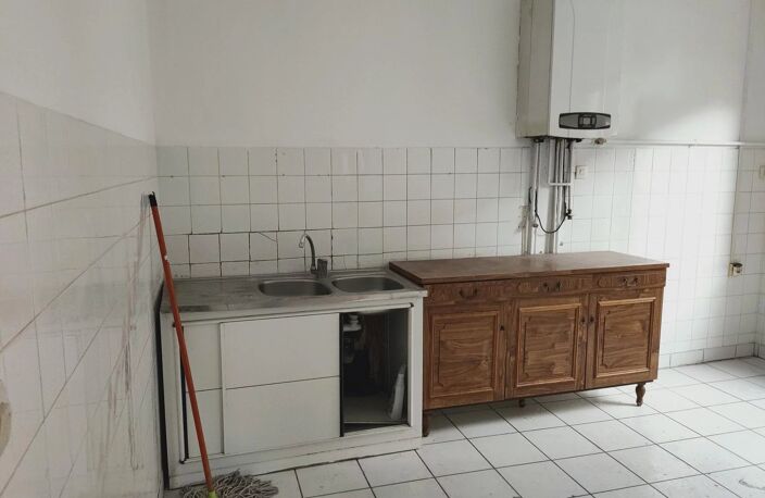 APPARTEMENT T4 A RENOVER  POUR INVESTISSEMENT — photo 3