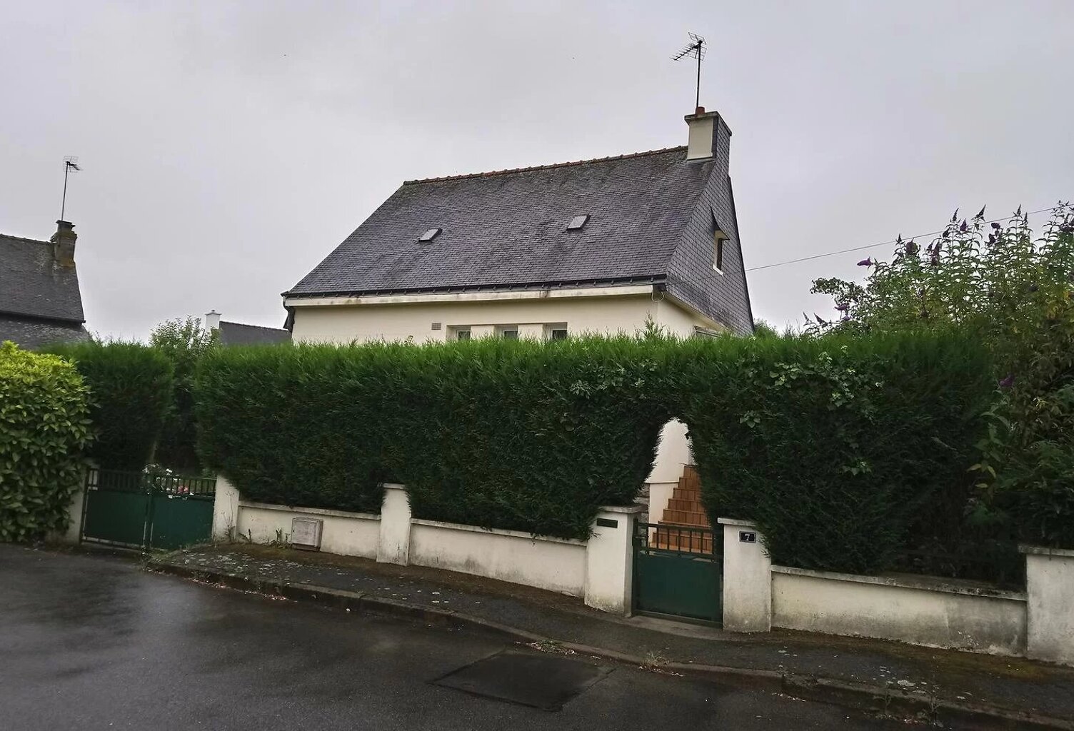 Bien vendu : Maison  Pontivy (56300) — photo 1