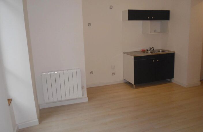 Bien vendu : Appartement  Reims (51100) — photo 2