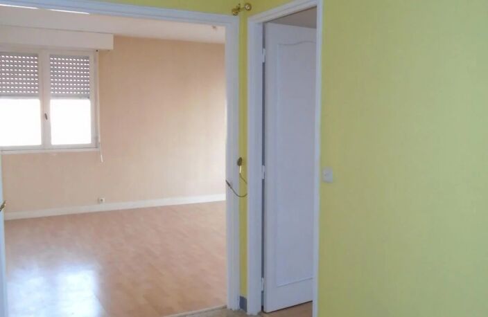 Bien vendu : Appartement  Épernay (51200) — photo 2