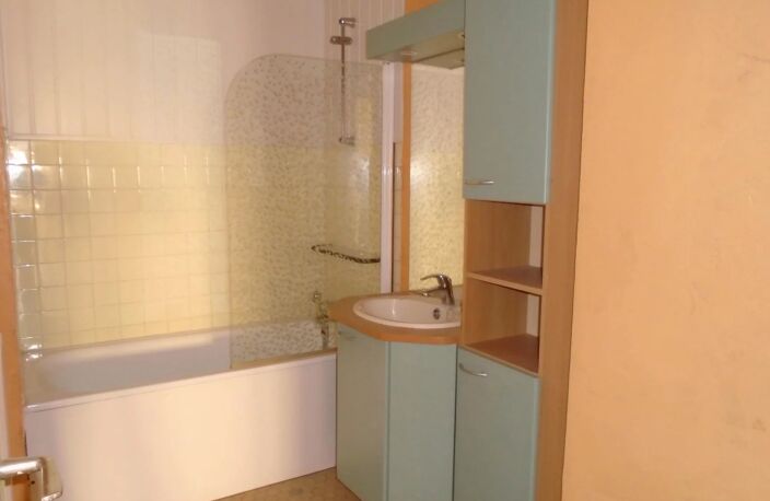 Bien vendu : Appartement  Épernay (51200) — photo 3