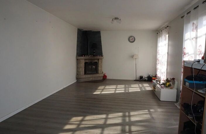 MAISON AVEC UNE VUE DEGAGEE SUR LA CAMPAGNE — photo 3