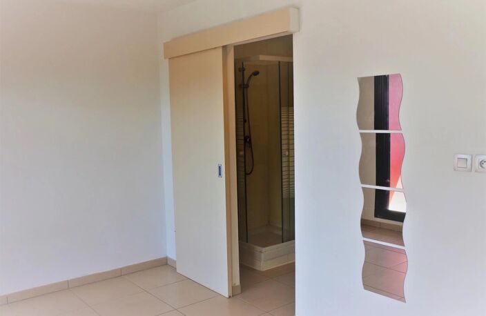 Bien vendu : Appartement  Saint-Denis (97400) — photo 4