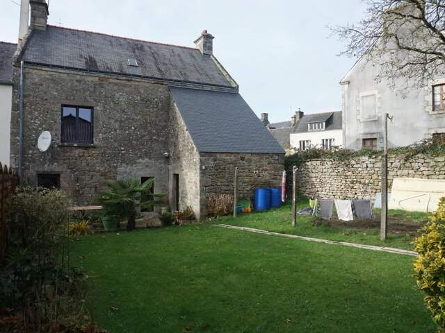 Maison de bourg en pierres — photo du bien