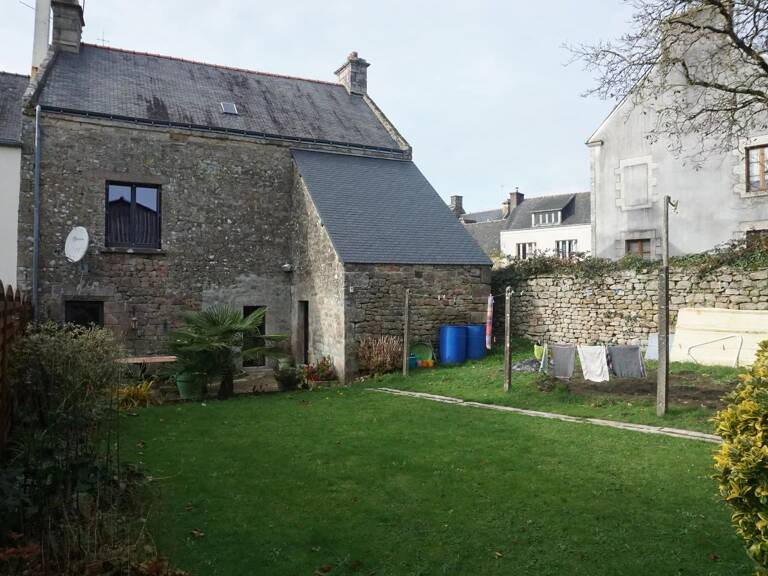 Maison de bourg en pierres — photo 1