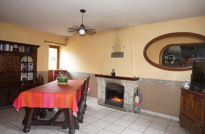 Maison de bourg en pierres — photo 5