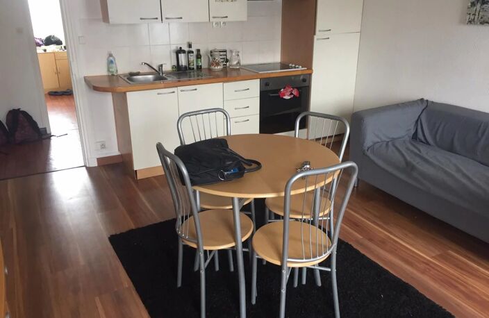 Brest . Appartement T1 Bis . Parfait état . — photo 4