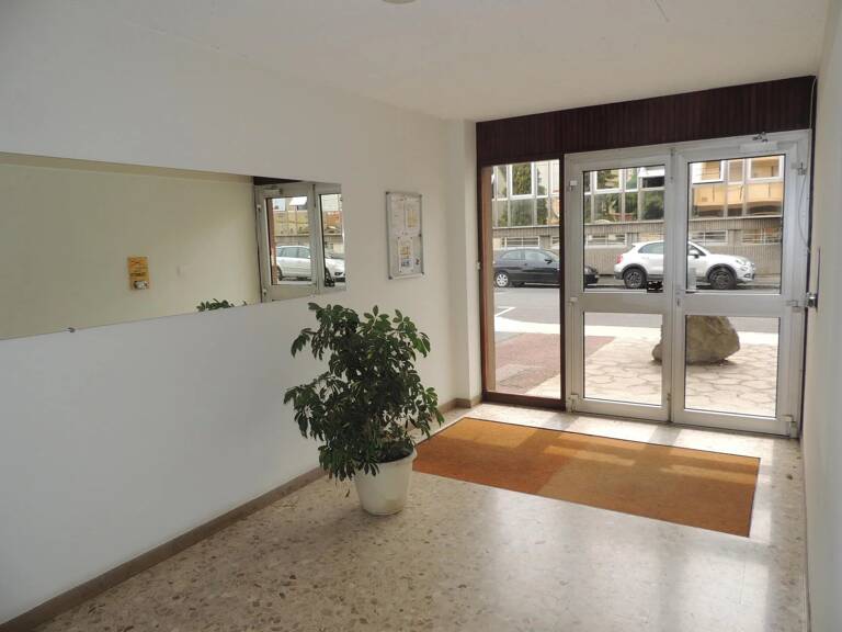 Appartement - Type 3 - Roanne Centre Gare - — photo 1