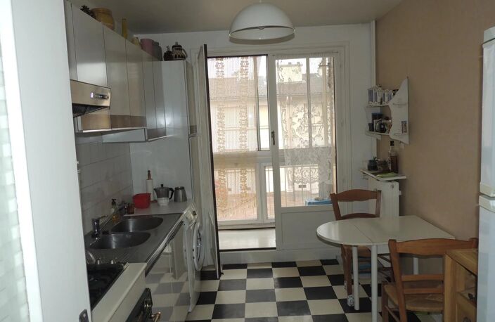 Appartement - Type 3 - Roanne Centre Gare - — photo 2