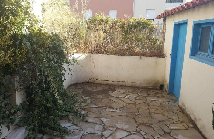 GRAND STUDIO AVEC EXTERIEUR — photo 2