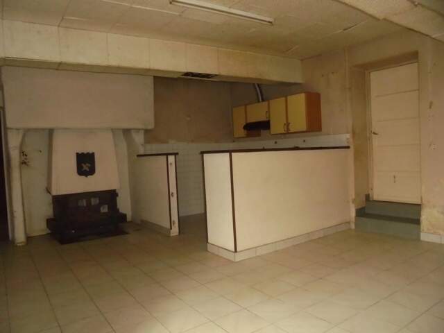 MAISON DE PLAIN PIED AVEC GRANGE ATTENANTE — photo du bien