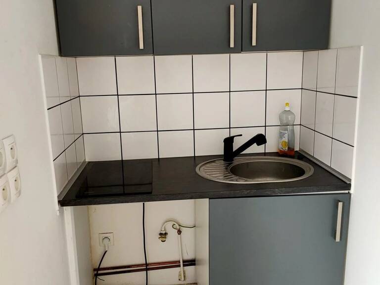 RUE MARTYRS DE VINGRE SUPERBE T2 POUR LOCATIF — photo 1