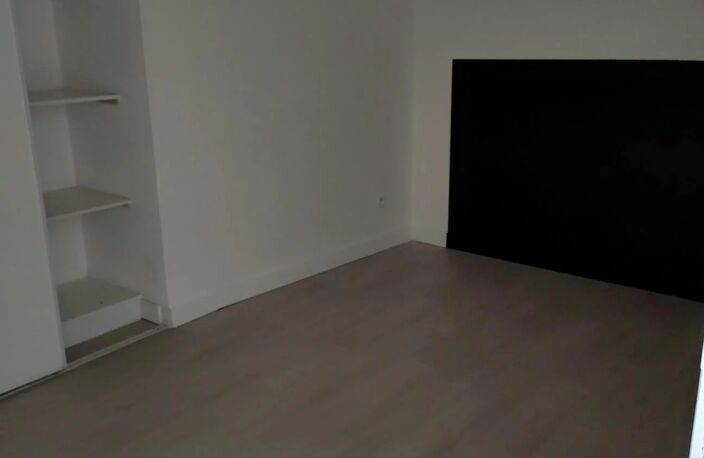 RUE MARTYRS DE VINGRE SUPERBE T2 POUR LOCATIF — photo 2