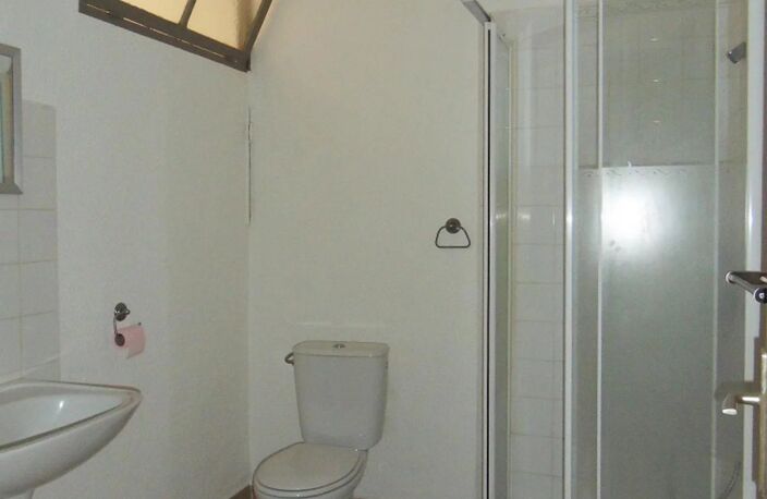 Bien vendu : Appartement  Salon-de-Provence (13300) — photo 3