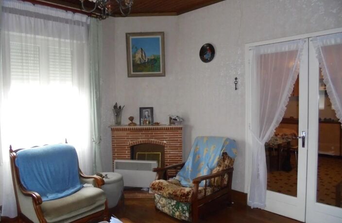 MAISON AVEC DÉPENDANCE ET GARAGE — photo 2