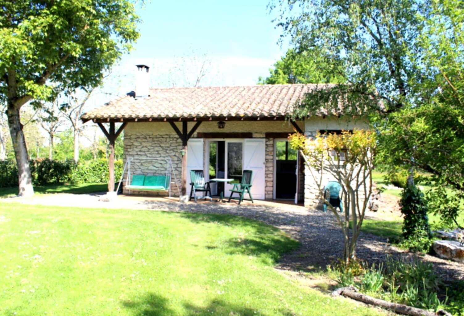 ANCIEN MOULIN / MAISON / DEPENDANCE / 2HA TERRAIN — photo 1