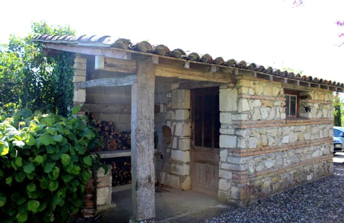 ANCIEN MOULIN / MAISON / DEPENDANCE / 2HA TERRAIN — photo 2