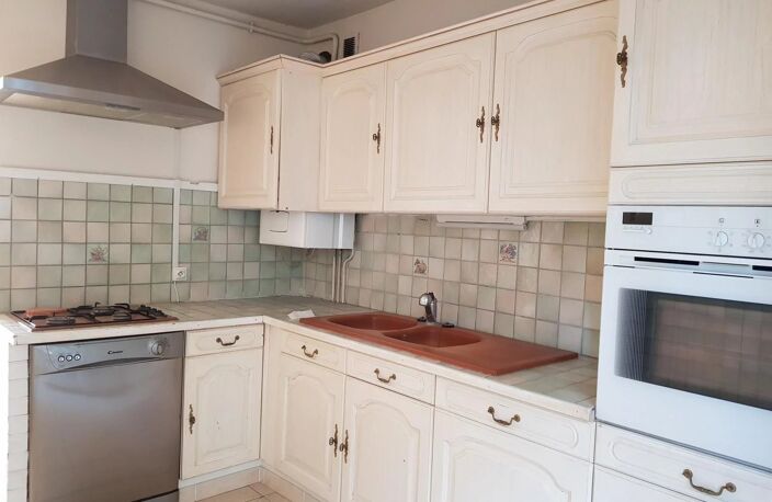 Bien vendu : Appartement  Draguignan (83300) — photo 3