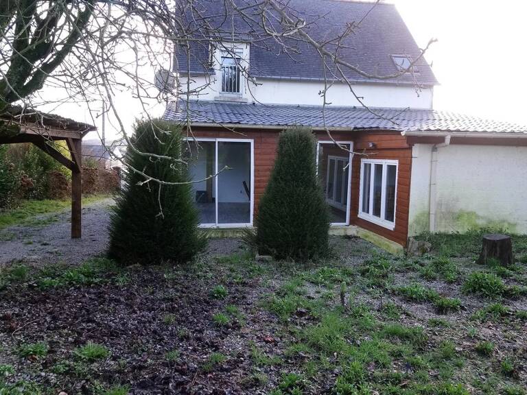 Maison de bourg, belle superficie — photo 1