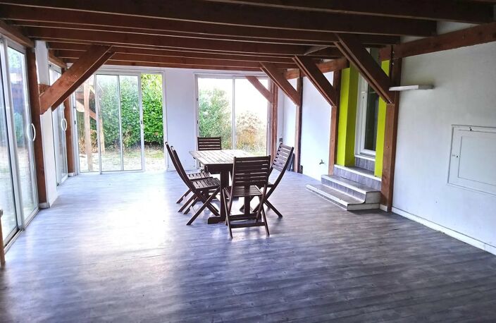 Maison de bourg, belle superficie — photo 4