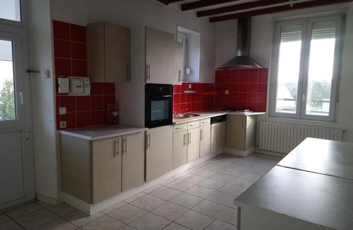 Maison de bourg, belle superficie — photo 5