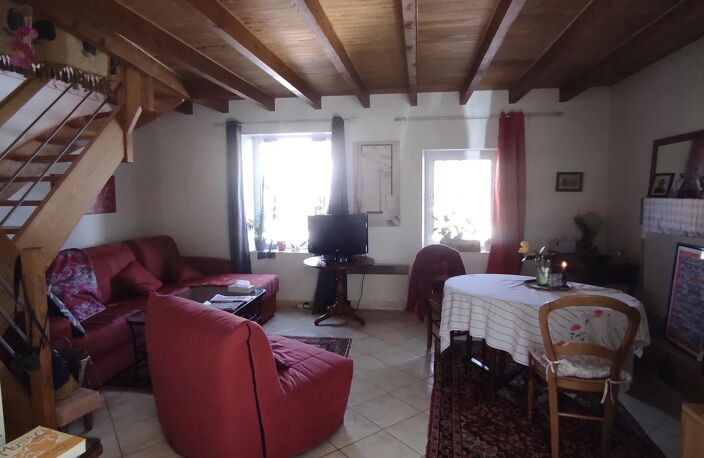 PONTIVY - MAISON EN PIERRE - 1 CHAMBRE - LOUEE — photo 4