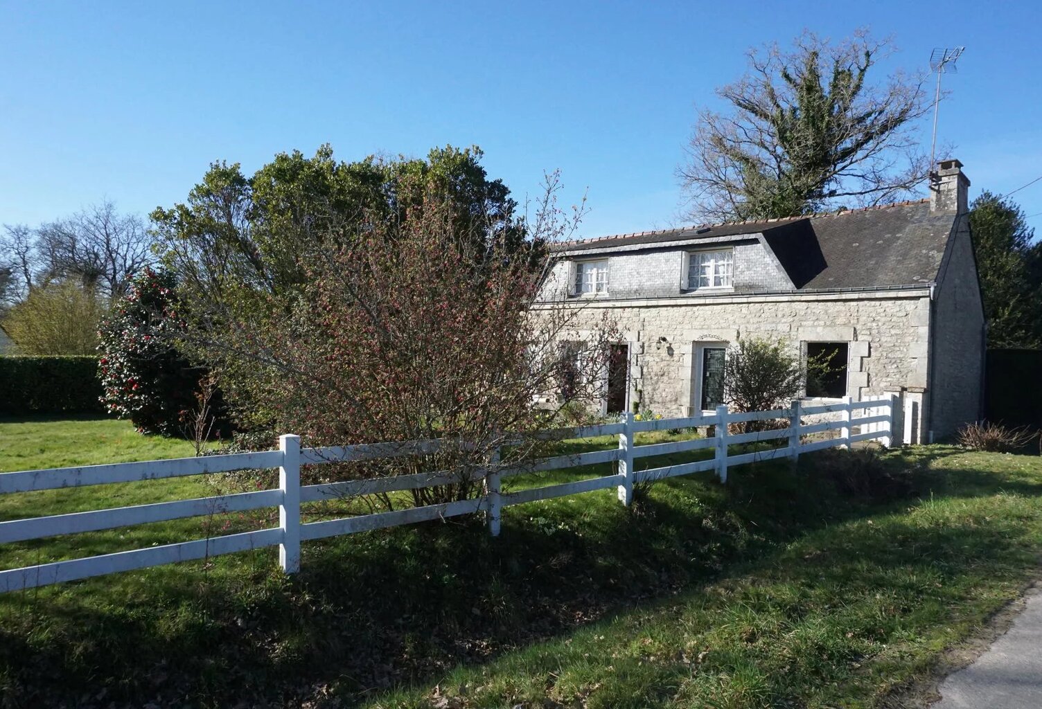 Maison de campagne à rénover — photo 1