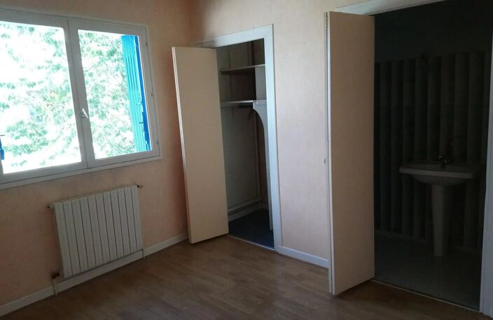 AMF-Maison 4 chambres, terrain clos — photo 5