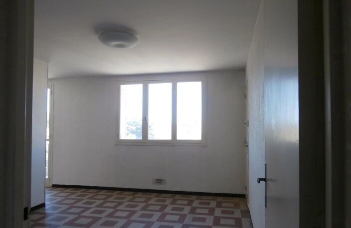 APPARTEMENT F4 MARSEILLE 57 M² — photo 3