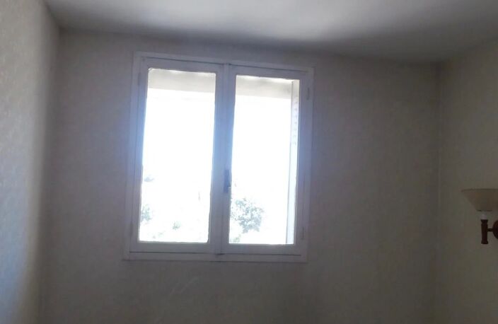 APPARTEMENT F4 MARSEILLE 57 M² — photo 4
