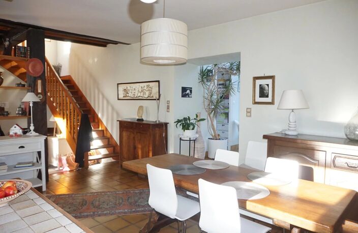 Maison de bourg 93m²hab 2 chambres jardin — photo 3