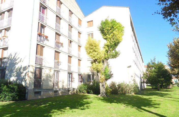 Bien vendu : Appartement  Salon-de-Provence (13300) — photo 2