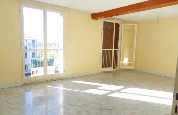 Bien vendu : Appartement  Salon-de-Provence (13300) — photo 3