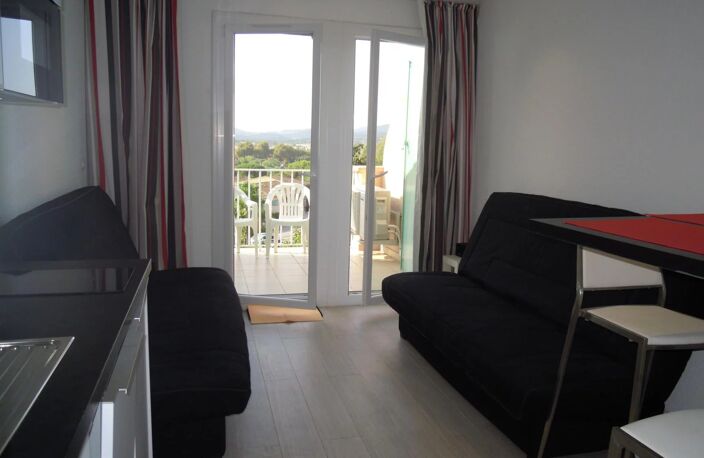 Grimaud - Studio coup de coeur proche plage — photo 2
